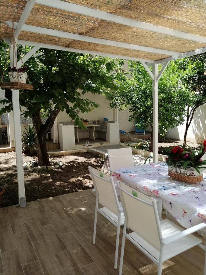 Casa Vacanze Nonna Lina - トラーパニ エクステリア 写真