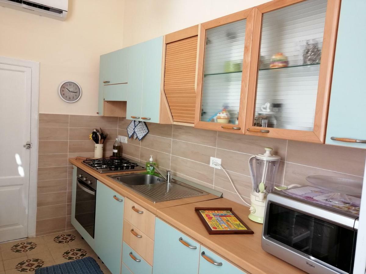 Casa Vacanze Nonna Lina - トラーパニ エクステリア 写真